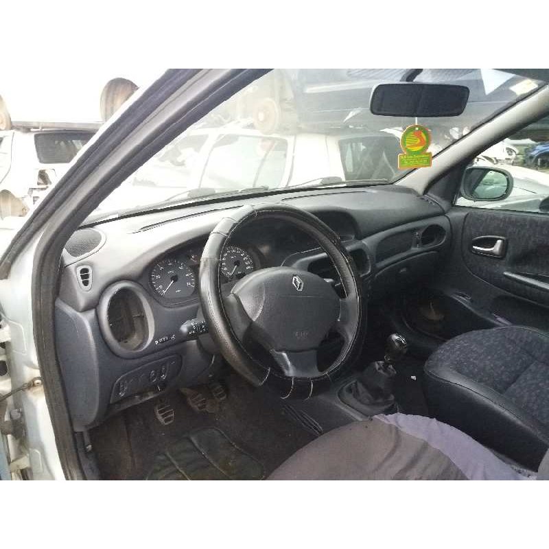 renault megane i fase 2 berlina (ba0) 1.9 dti diesel   |   0.99 - ... | 1999 | 80 cv / 59 kw del año 1999