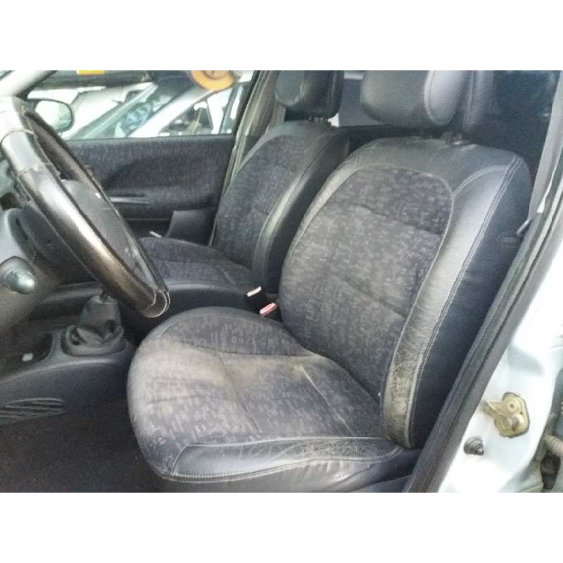 renault megane i fase 2 berlina (ba0) 1.9 dti diesel   |   0.99 - ... | 1999 | 80 cv / 59 kw del año 1999