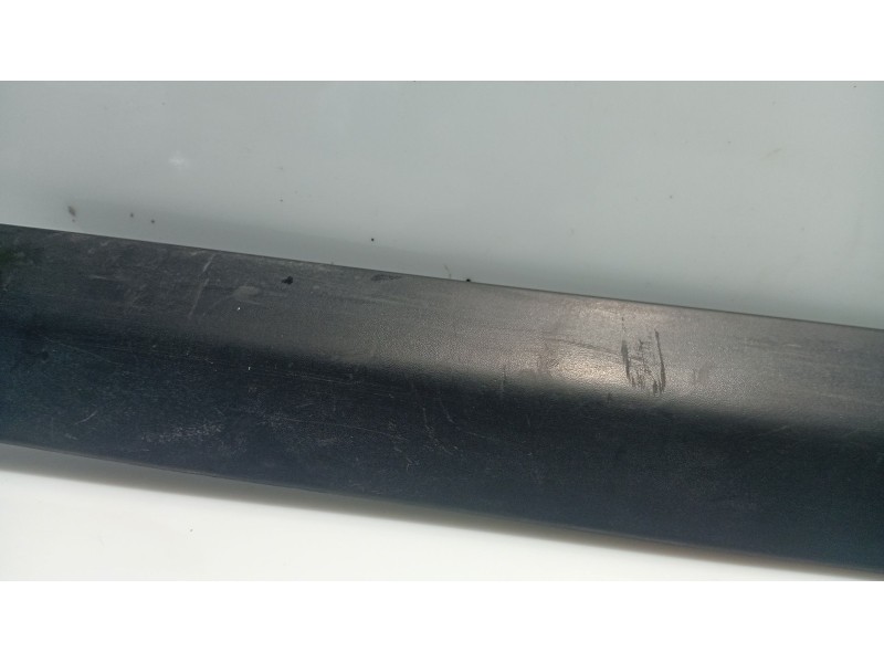 Recambio de moldura para nissan almera ii hatchback (n16) 2.2 di referencia OEM IAM 80871BM700  