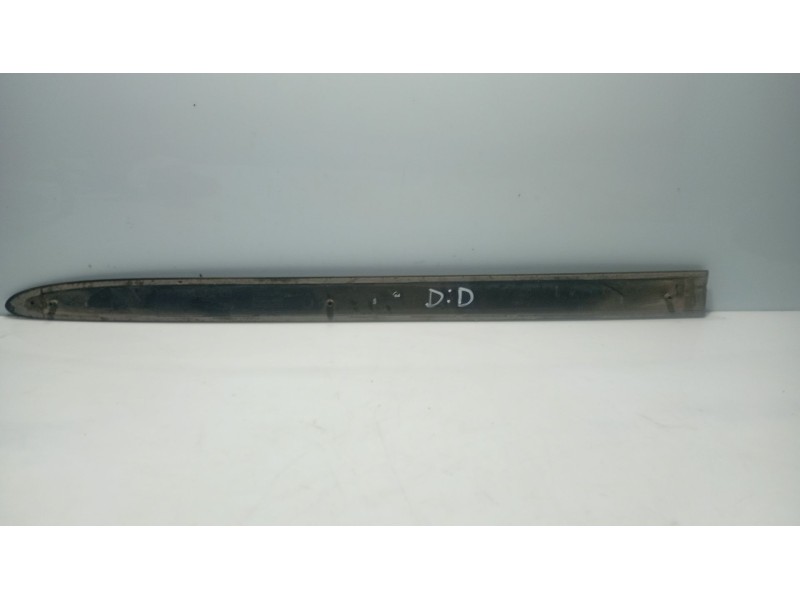 Recambio de moldura para nissan almera ii hatchback (n16) 2.2 di referencia OEM IAM 80870BM7  