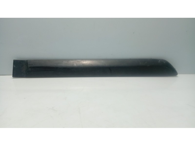 Recambio de moldura para nissan almera ii hatchback (n16) 2.2 di referencia OEM IAM 82870BM700  