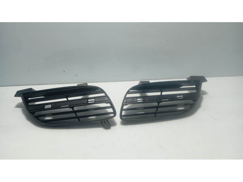 Recambio de moldura para nissan almera ii hatchback (n16) 2.2 di referencia OEM IAM 9623QA6044 6044QA9623 