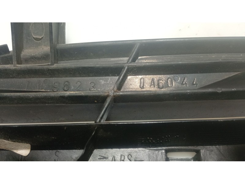 Recambio de moldura para nissan almera ii hatchback (n16) 2.2 di referencia OEM IAM 9623QA6044 6044QA9623 