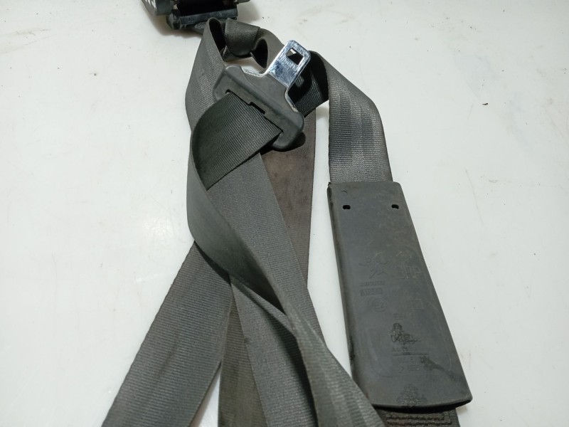 Recambio de cinturon seguridad trasero derecho para renault megane ii coupe/cabrio referencia OEM IAM 0  