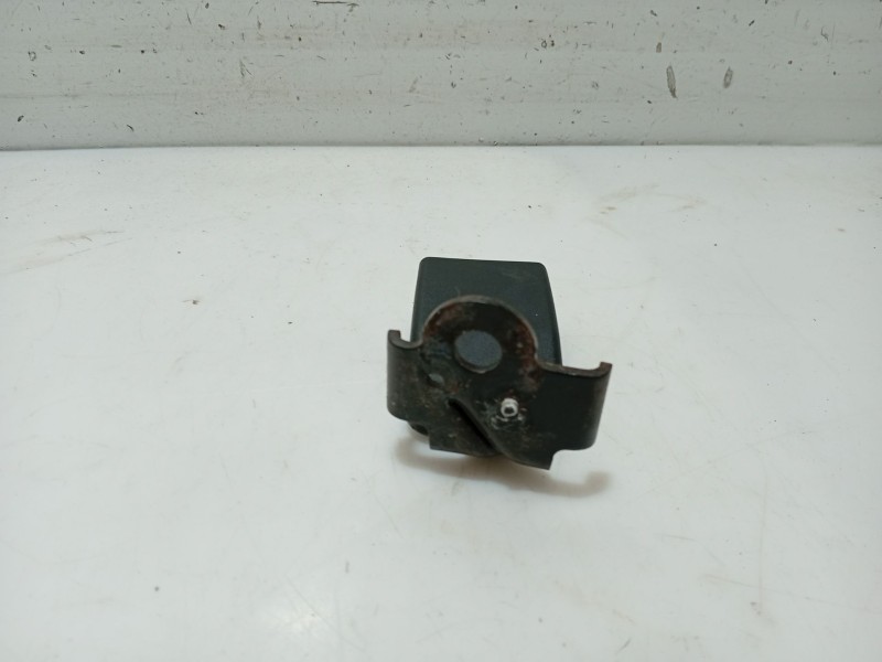 Recambio de anclaje cinturon trasero izquierdo para renault megane ii coupe/cabrio referencia OEM IAM   