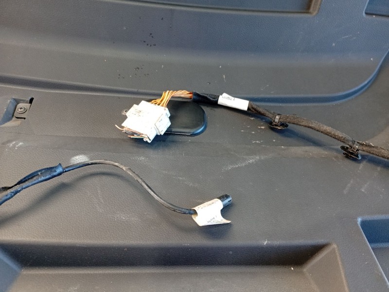 Recambio de porton trasero para renault megane ii coupe/cabrio referencia OEM IAM 0  