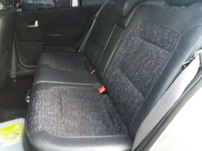 renault megane i fase 2 berlina (ba0) 1.9 dti diesel   |   0.99 - ... | 1999 | 80 cv / 59 kw del año 1999