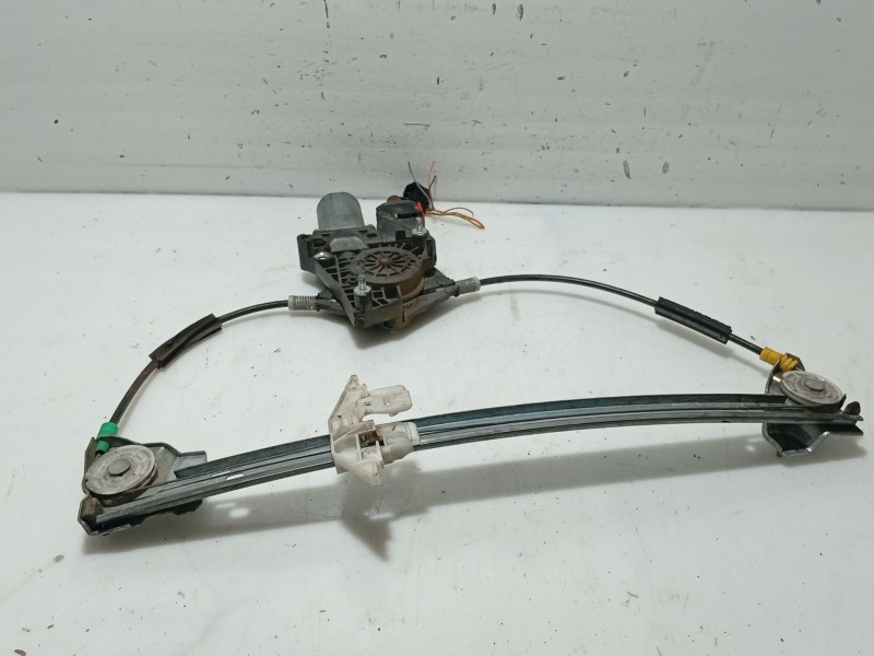 Recambio de elevalunas delantero izquierdo para peugeot 406 (8b) 2.0 16v referencia OEM IAM 9221F0  