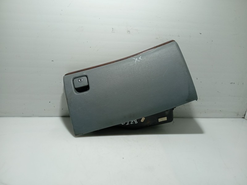 Recambio de guantera para peugeot 406 (8b) 2.0 16v referencia OEM IAM 8220V4  