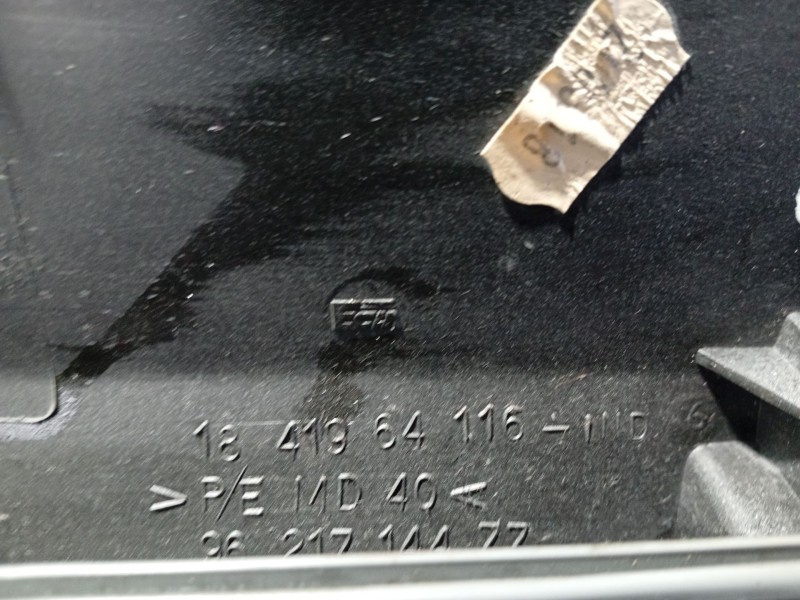 Recambio de guantera para peugeot 406 (8b) 2.0 16v referencia OEM IAM 8220V4  