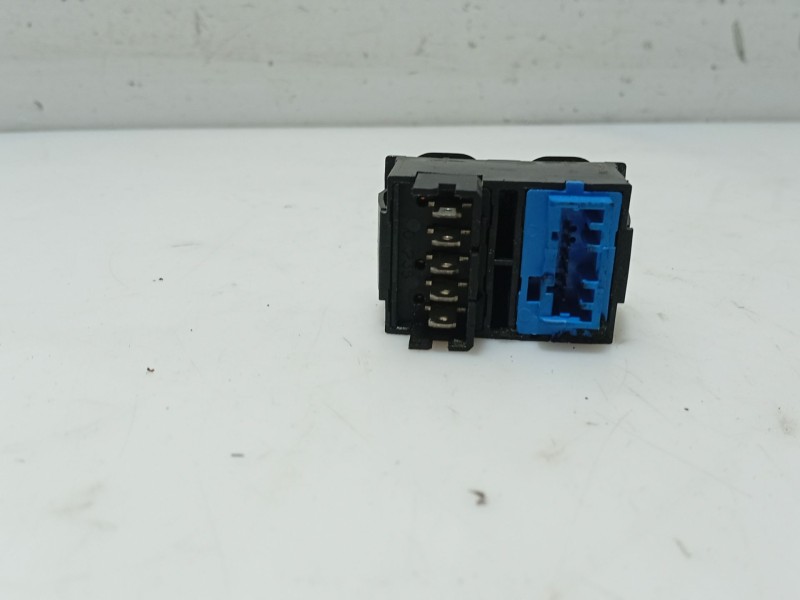 Recambio de mando elevalunas delantero izquierdo para peugeot 406 (8b) 2.0 16v referencia OEM IAM   