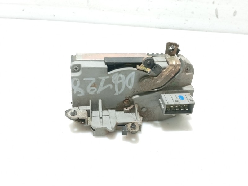 Recambio de cerradura puerta trasera derecha para peugeot 406 (8b) 2.0 16v referencia OEM IAM 913870  