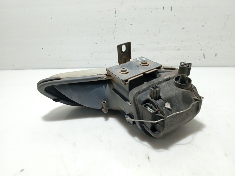 Recambio de faro antiniebla izquierdo para peugeot 406 (8b) 2.0 16v referencia OEM IAM 6204N3  