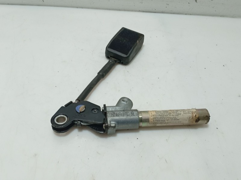 Recambio de anclaje cinturon delantero derecho para peugeot 406 (8b) 2.0 16v referencia OEM IAM   