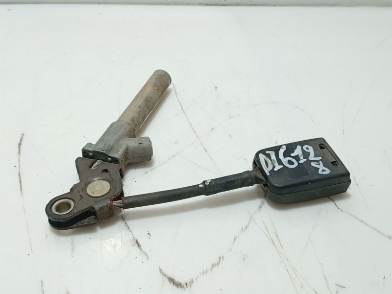 Recambio de anclaje cinturon delantero izquierdo para peugeot 406 (8b) 2.0 16v referencia OEM IAM   