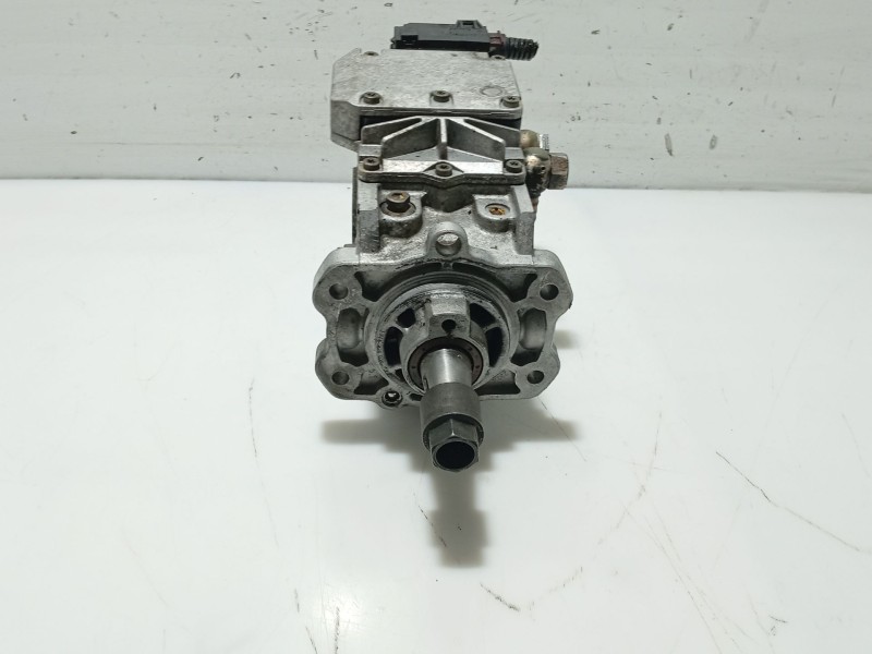 Recambio de bomba inyeccion para bmw 3 (e46) 320 d referencia OEM IAM 13518511824  