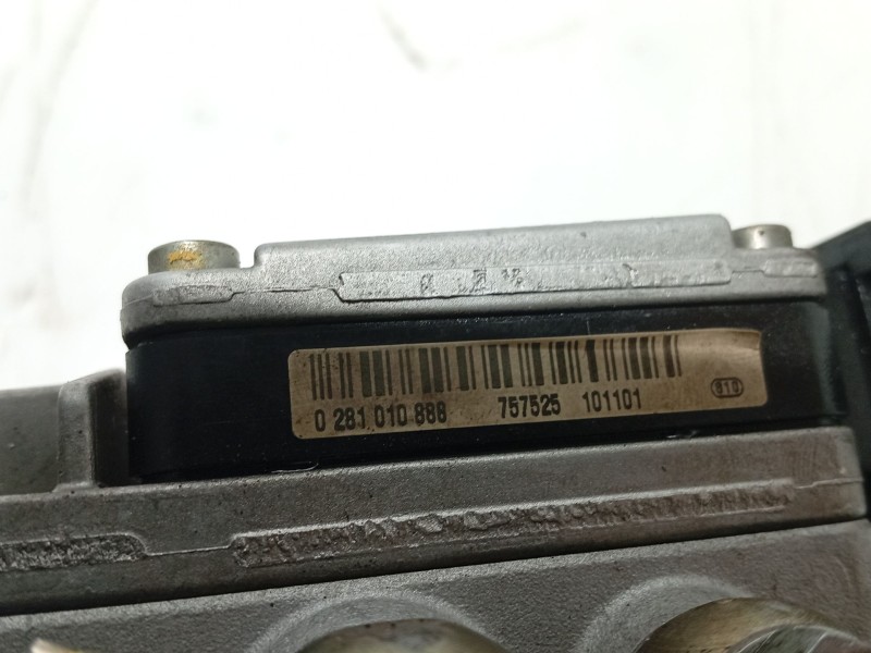 Recambio de bomba inyeccion para bmw 3 (e46) 320 d referencia OEM IAM 13518511824  