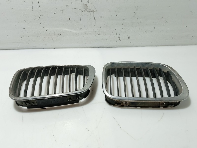 Recambio de moldura para bmw 3 (e46) 320 d referencia OEM IAM   