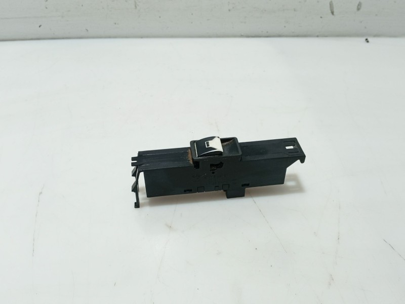 Recambio de mando elevalunas delantero izquierdo para bmw 3 (e46) 320 d referencia OEM IAM 61316902183  