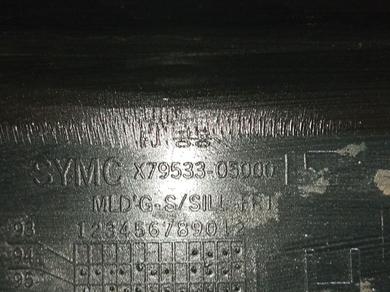 Recambio de moldura para ssangyong musso (fj) 2.9 td referencia OEM IAM   