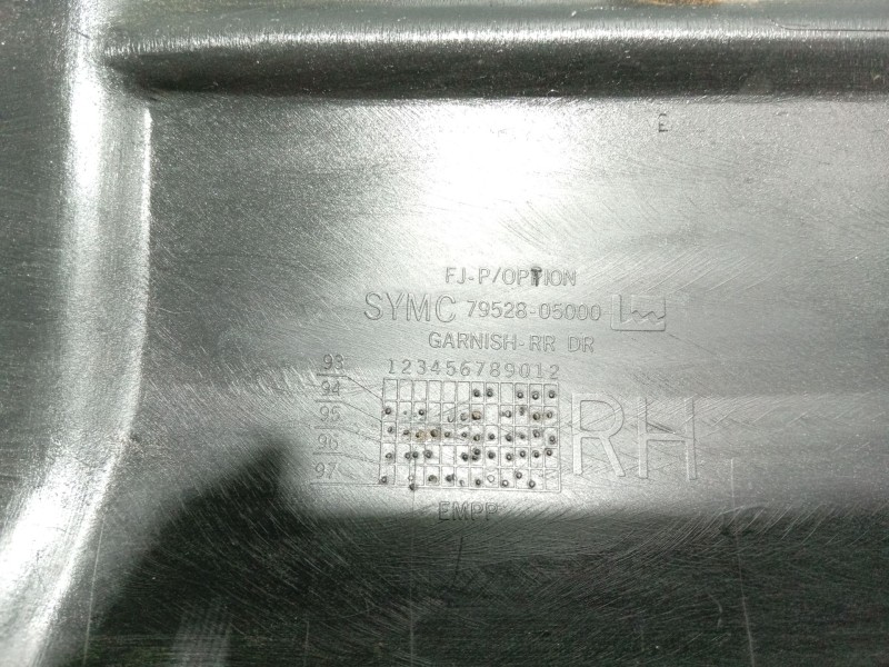 Recambio de moldura para ssangyong musso (fj) 2.9 td referencia OEM IAM   