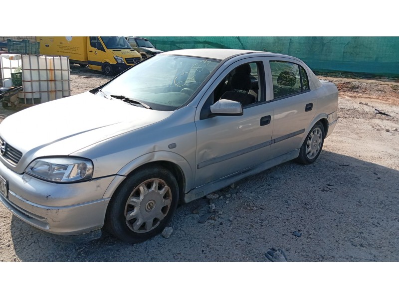 opel astra g sedán (t98) del año 1999