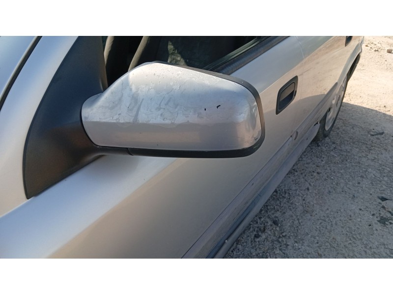 opel astra g sedán (t98) del año 1999