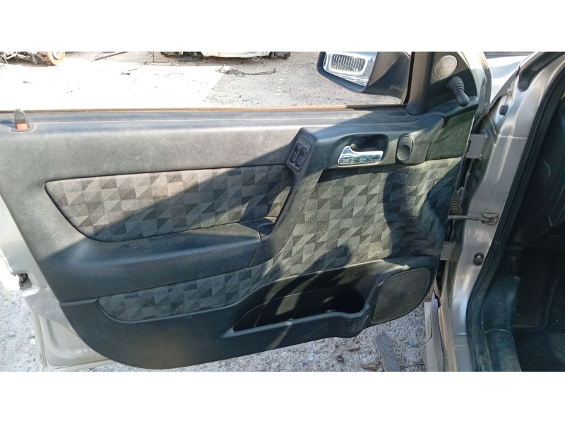 opel astra g sedán (t98) del año 1999