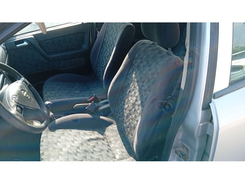 opel astra g sedán (t98) del año 1999