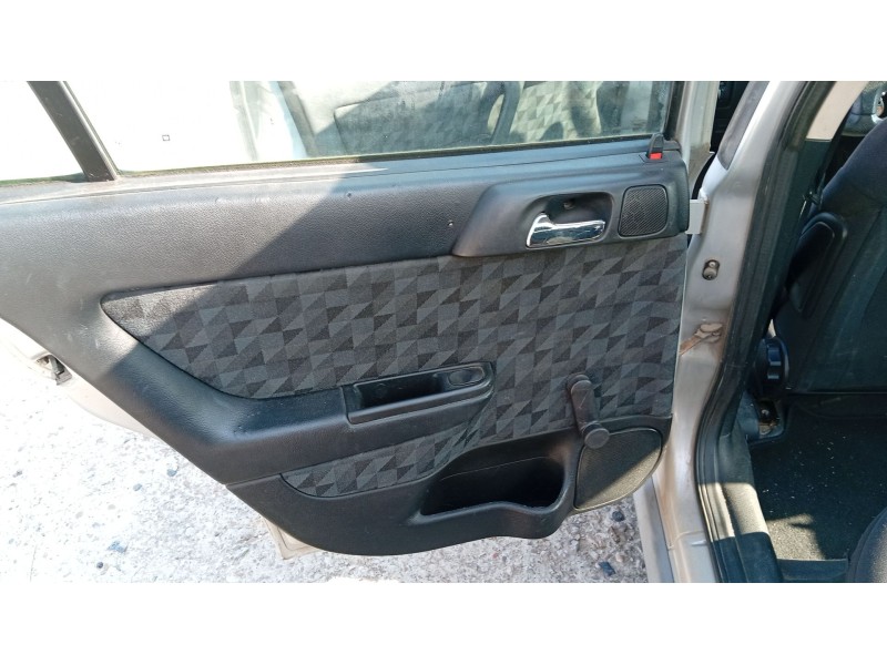 opel astra g sedán (t98) del año 1999