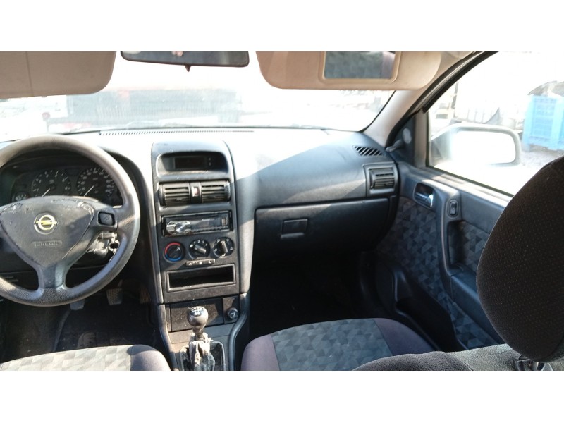 opel astra g sedán (t98) del año 1999
