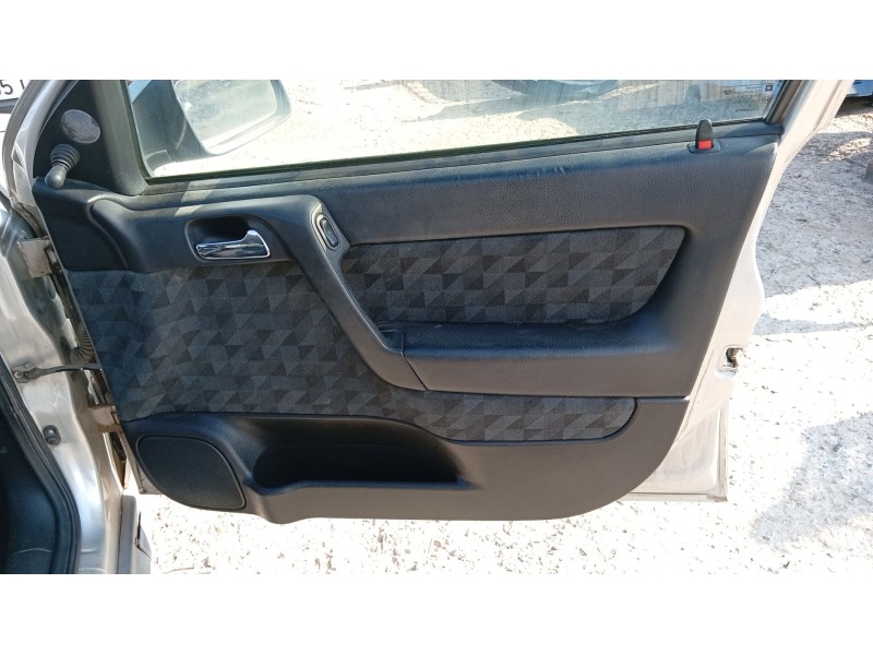 opel astra g sedán (t98) del año 1999