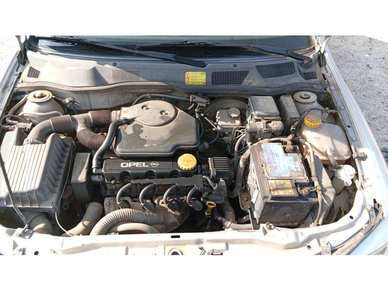 opel astra g sedán (t98) del año 1999