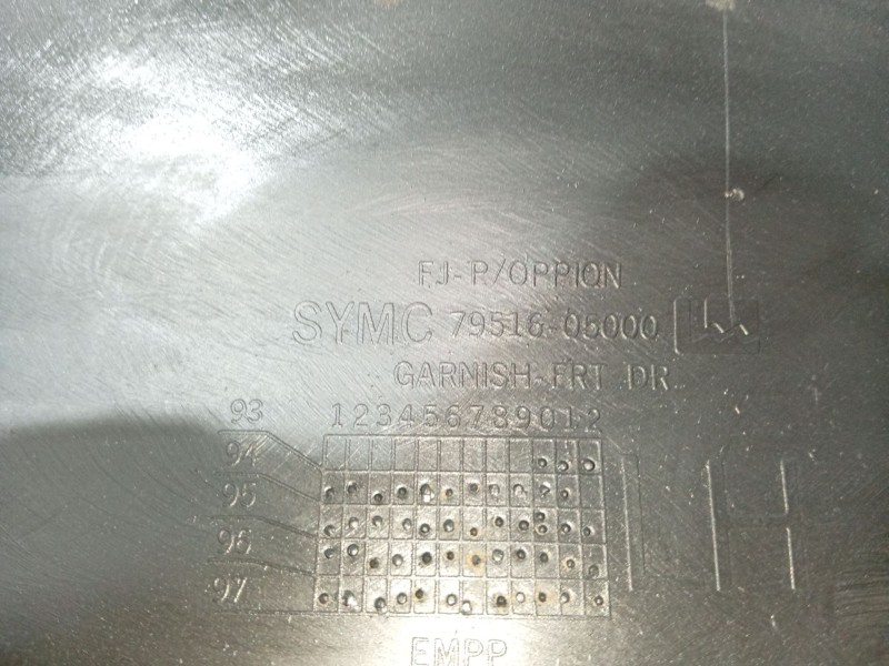 Recambio de moldura para ssangyong musso (fj) 2.9 td referencia OEM IAM   