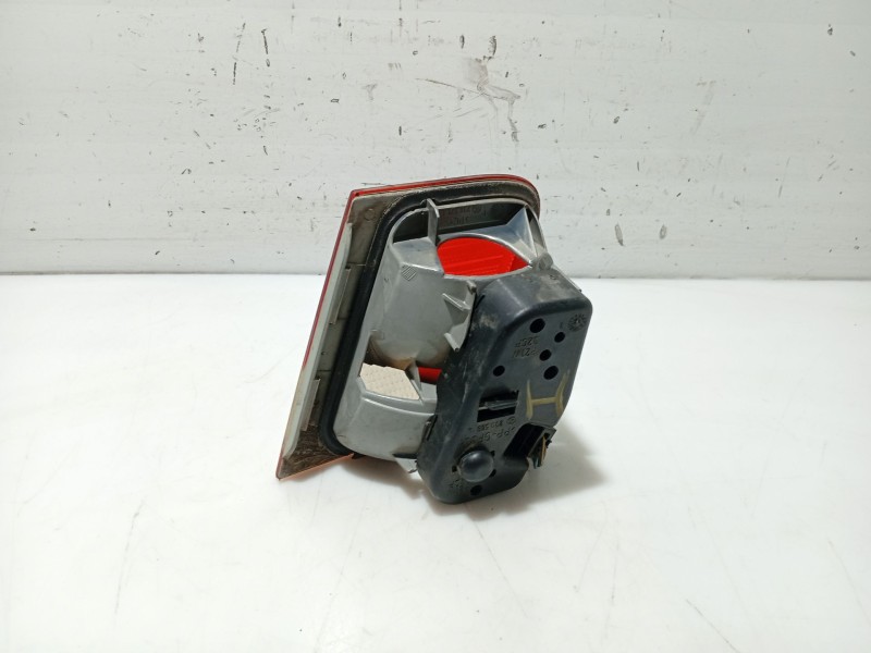 Recambio de piloto trasero izquierdo interior para bmw 3 (e46) 320 d referencia OEM IAM 63218364727  