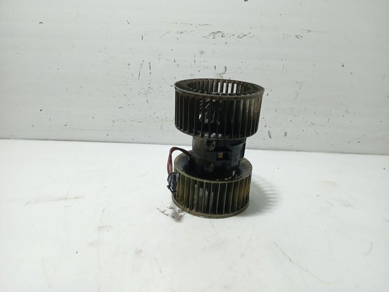 Recambio de ventilador calefaccion para bmw 3 (e46) 320 d referencia OEM IAM 64118373985  