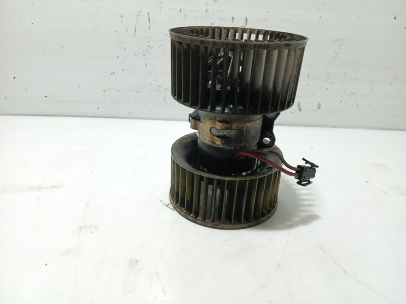 Recambio de ventilador calefaccion para bmw 3 (e46) 320 d referencia OEM IAM 64118373985  