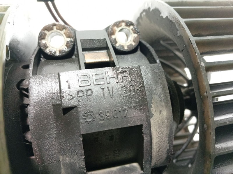 Recambio de ventilador calefaccion para bmw 3 (e46) 320 d referencia OEM IAM 64118373985  