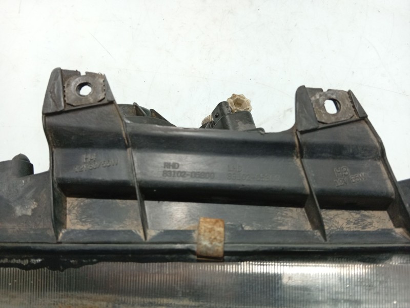 Recambio de faro derecho para ssangyong musso (fj) 2.9 td referencia OEM IAM   