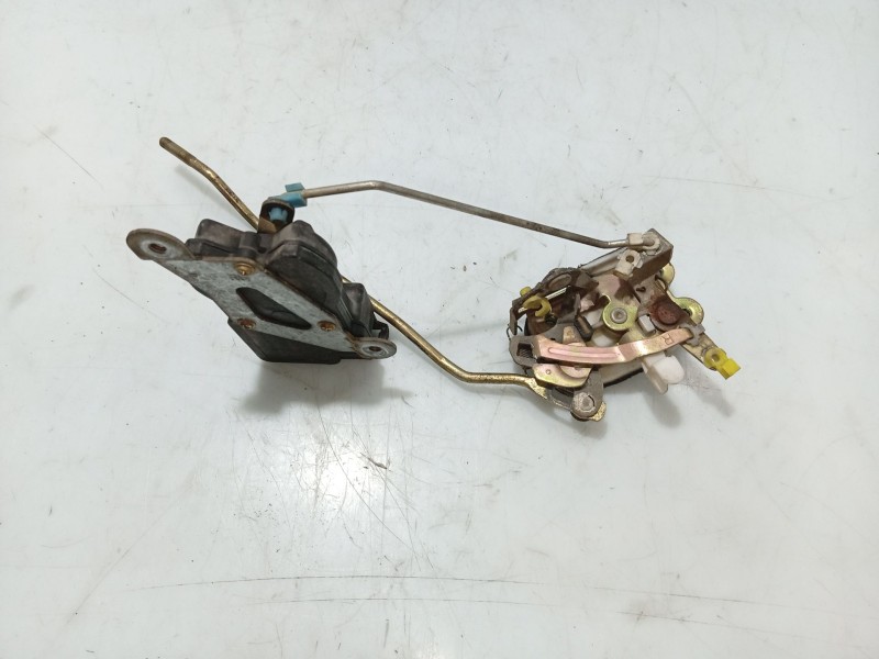 Recambio de cerradura puerta delantera derecha para ssangyong musso (fj) 2.9 td referencia OEM IAM   