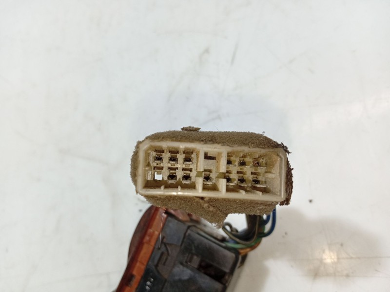 Recambio de mando elevalunas delantero izquierdo para ssangyong musso (fj) 2.9 td referencia OEM IAM   