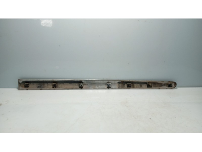 Recambio de moldura para peugeot 308 sw i (4e_, 4h_) 1.6 hdi referencia OEM IAM 9680364780  