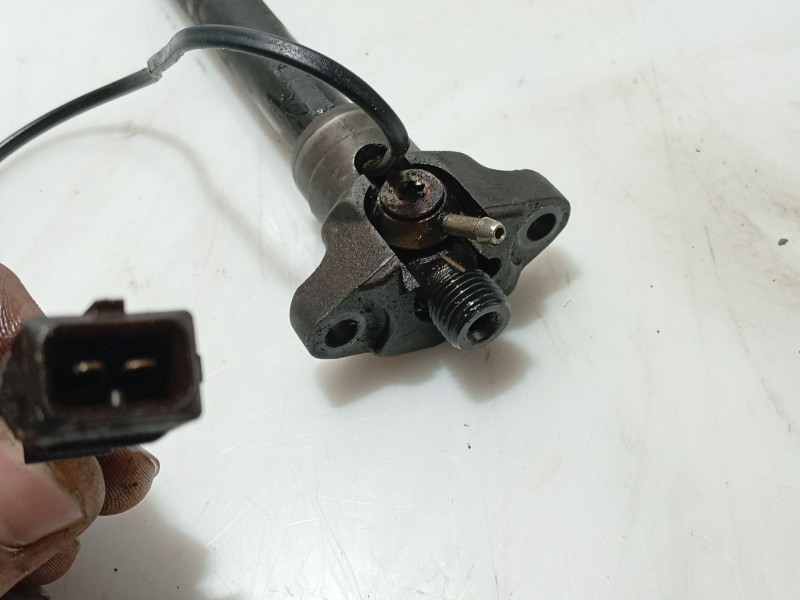 Recambio de inyector para bmw 3 (e46) 320 d referencia OEM IAM 13537789661  