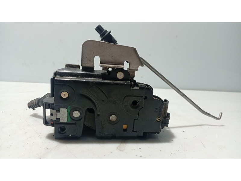 Recambio de cerradura puerta delantera izquierda para audi a4 b6 (8e2) 2.0 referencia OEM IAM 401837015  