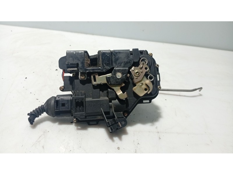 Recambio de cerradura puerta delantera izquierda para audi a4 b6 (8e2) 2.0 referencia OEM IAM 401837015  
