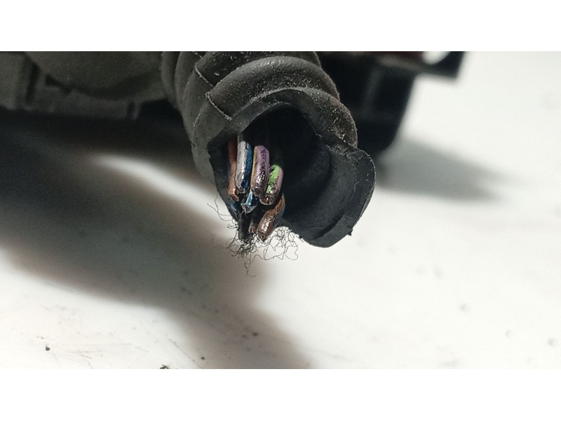 Recambio de cerradura puerta delantera izquierda para audi a4 b6 (8e2) 2.0 referencia OEM IAM 401837015  