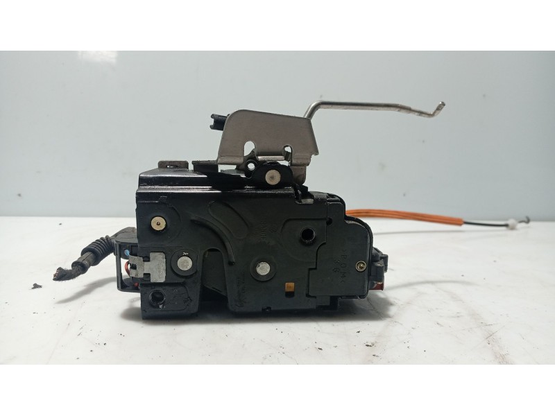 Recambio de cerradura puerta trasera izquierda para audi a4 b6 (8e2) 2.0 referencia OEM IAM 8E0839015C  