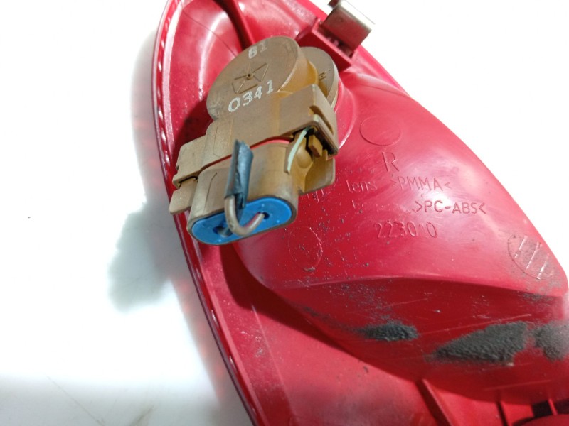 Recambio de piloto trasero derecho para chrysler pt cruiser (pt) 2.0 16v cat referencia OEM IAM   