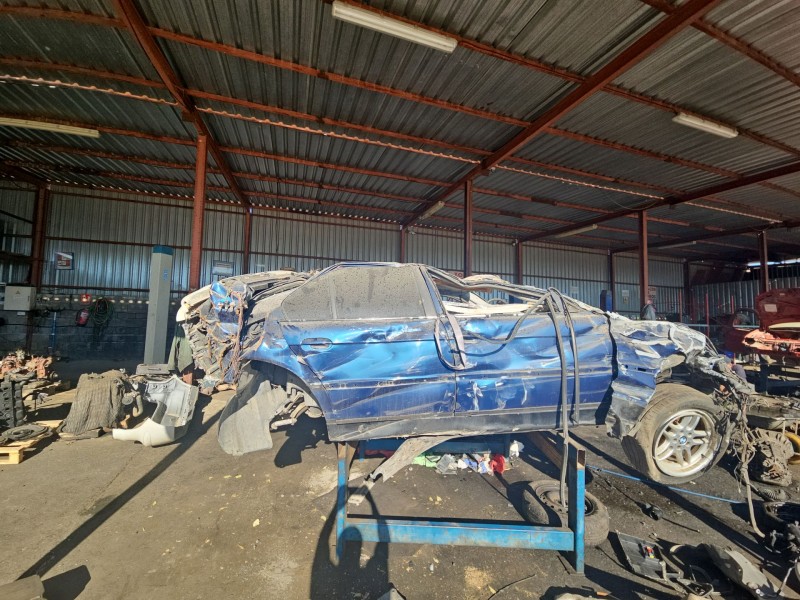 bmw 7 (e38) del año 2001