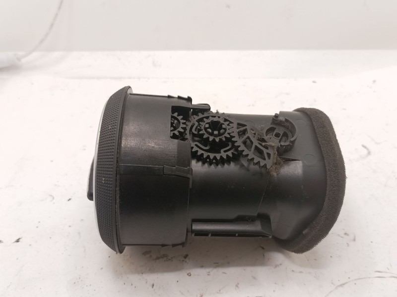 Recambio de aireador calefaccion para audi a3 (8p1) 1.9 tdi referencia OEM IAM 8P0820901  